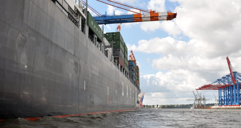 Pressemitteilung: Wie sicher ist der Verkehr von großen Containerschiffen auf der Elbe in Hamburg und wie geht es weiter mit der Fährlinie Cranz-Blankenese?