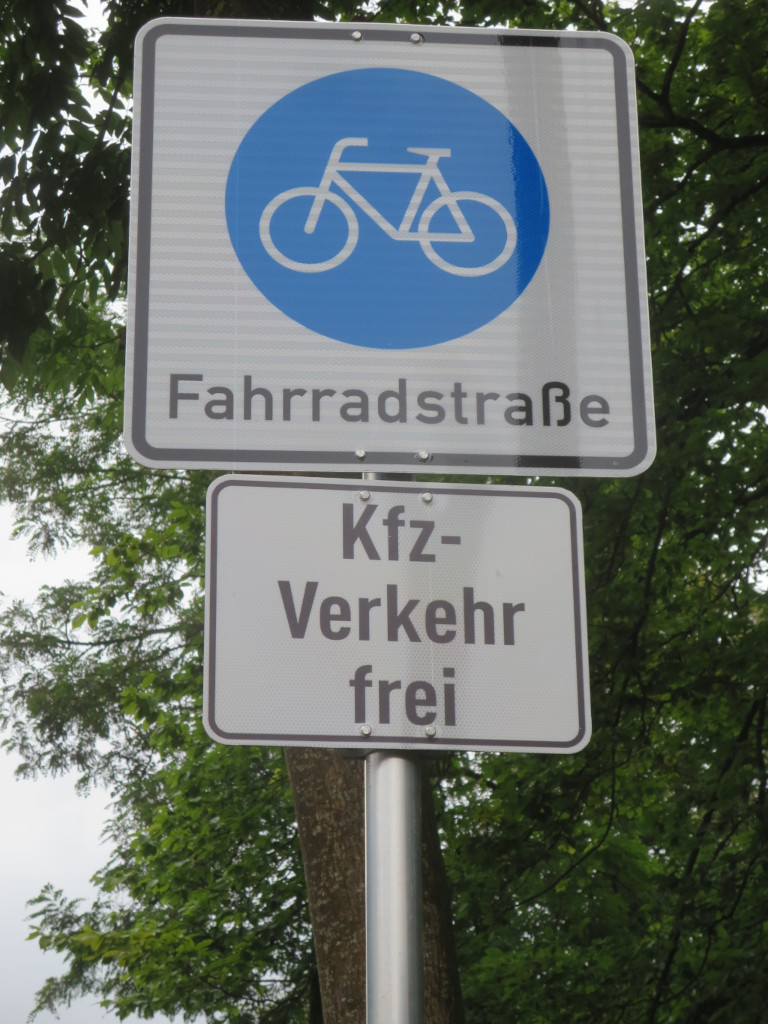 Radnetz Harburg umsetzen: Fahrradstraße im Göhlbachtal